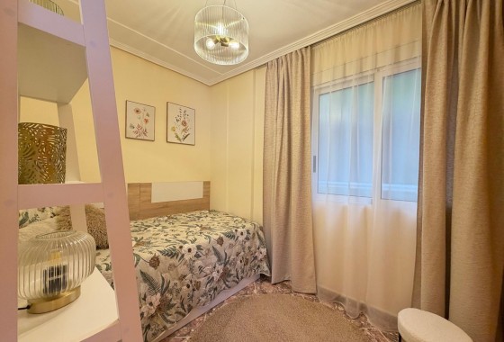 Resale - Apartment / flat - Torrevieja - Centro