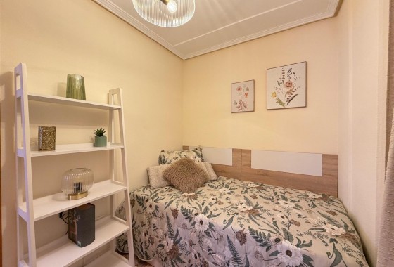 Resale - Apartment / flat - Torrevieja - Centro