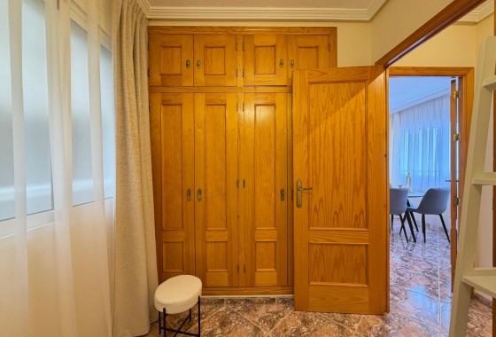 Resale - Apartment / flat - Torrevieja - Centro