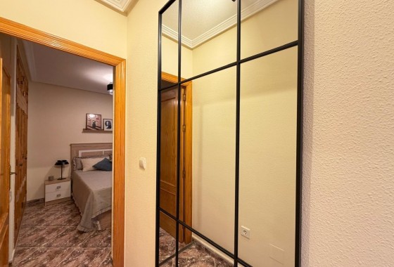 Resale - Apartment / flat - Torrevieja - Centro