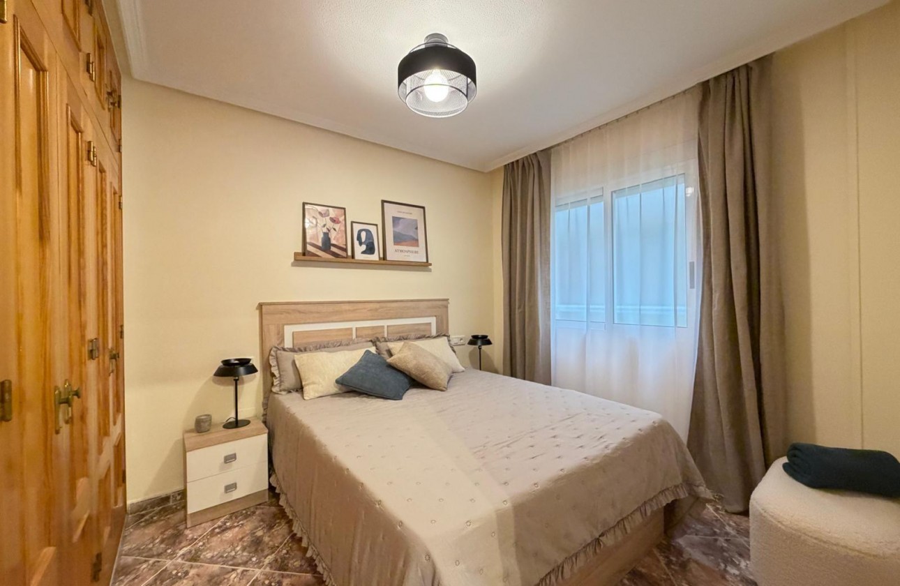 Resale - Apartment / flat - Torrevieja - Centro