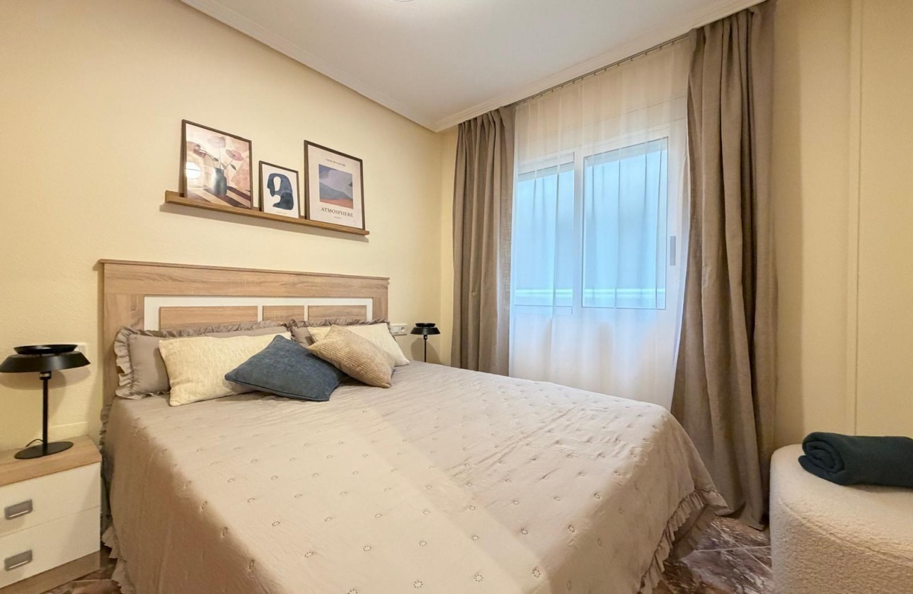 Resale - Apartment / flat - Torrevieja - Centro