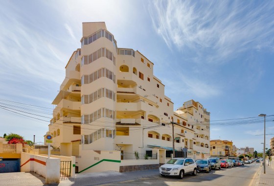 Resale - Apartment / flat - Torrevieja - Costa Blanca