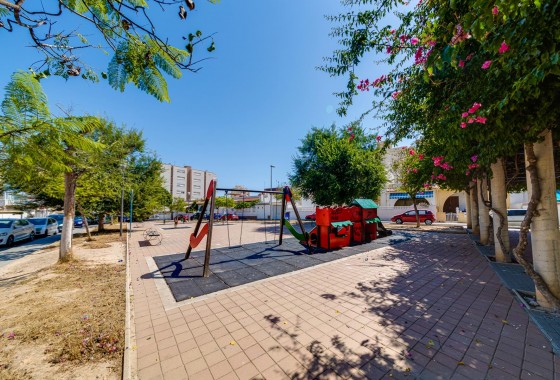Resale - Apartment / flat - Torrevieja - Costa Blanca