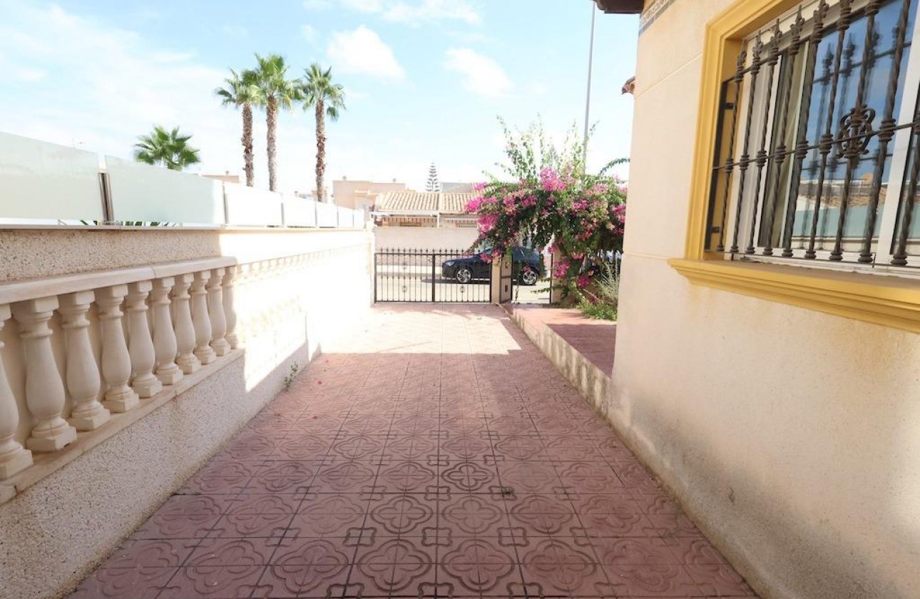 Revente - Villa - Orihuela Costa - Costa Blanca