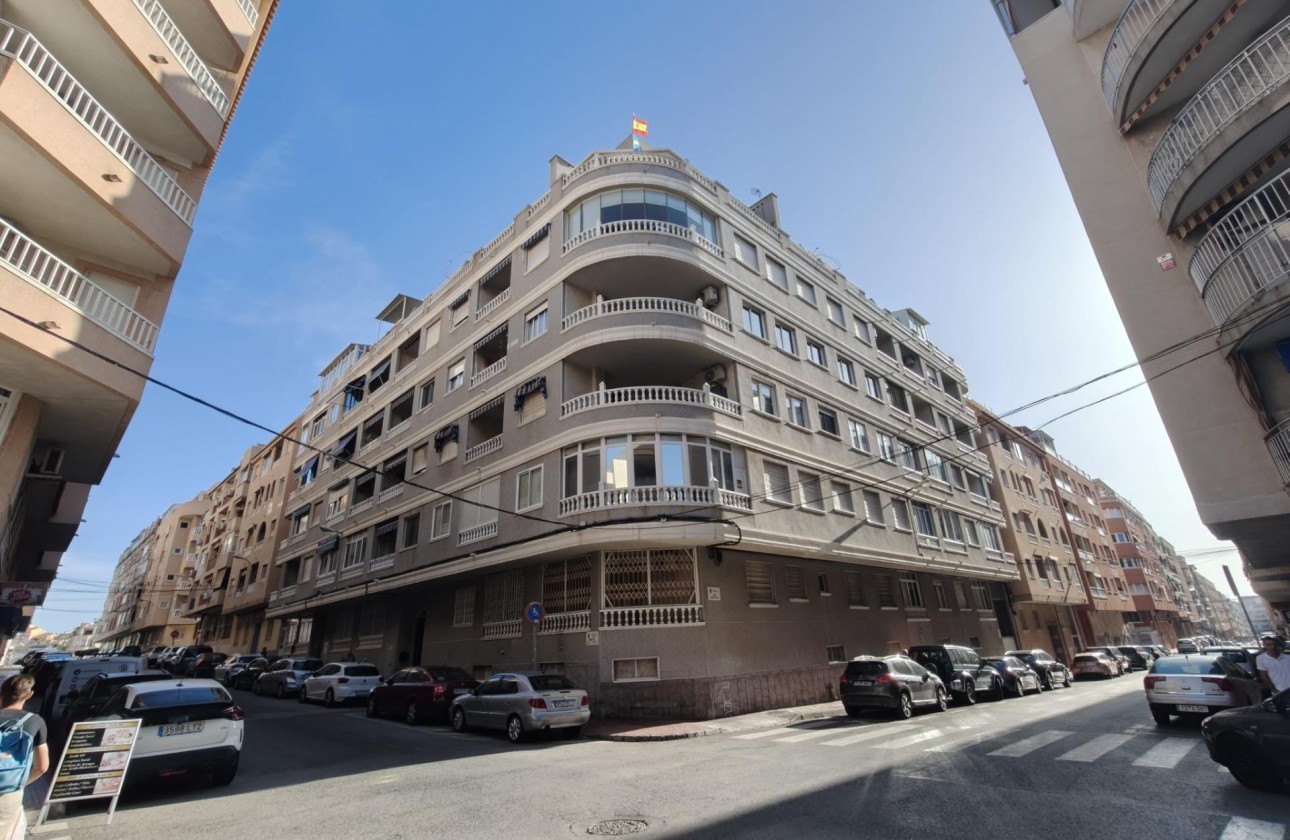 Resale - Apartment / flat - Torrevieja - Playa del Cura