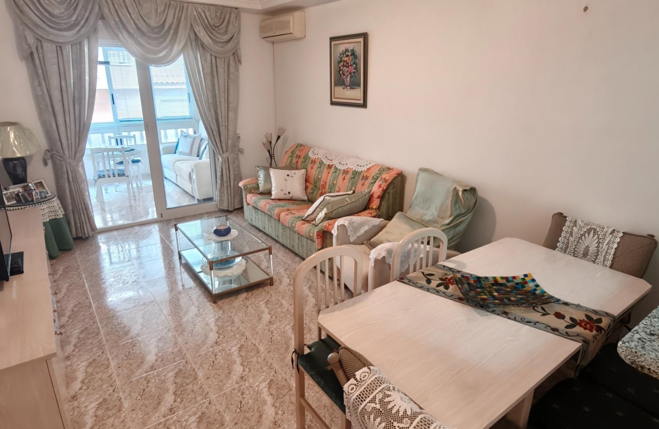 Resale - Apartment / flat - Torrevieja - Playa del Cura