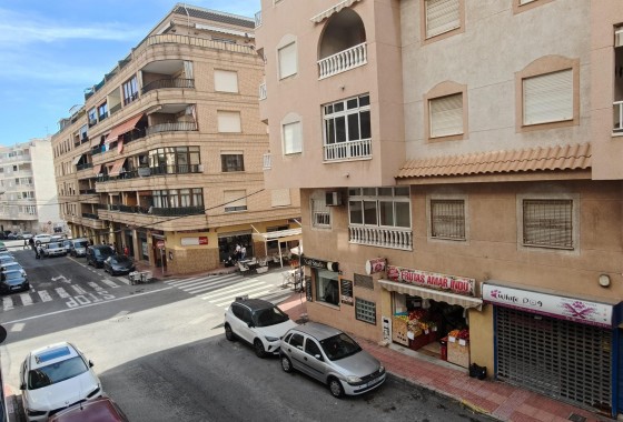 Resale - Apartment / flat - Torrevieja - Playa del Cura