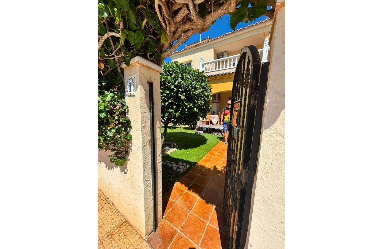Revente - Villa - Orihuela Costa - Lomas de Cabo Roig