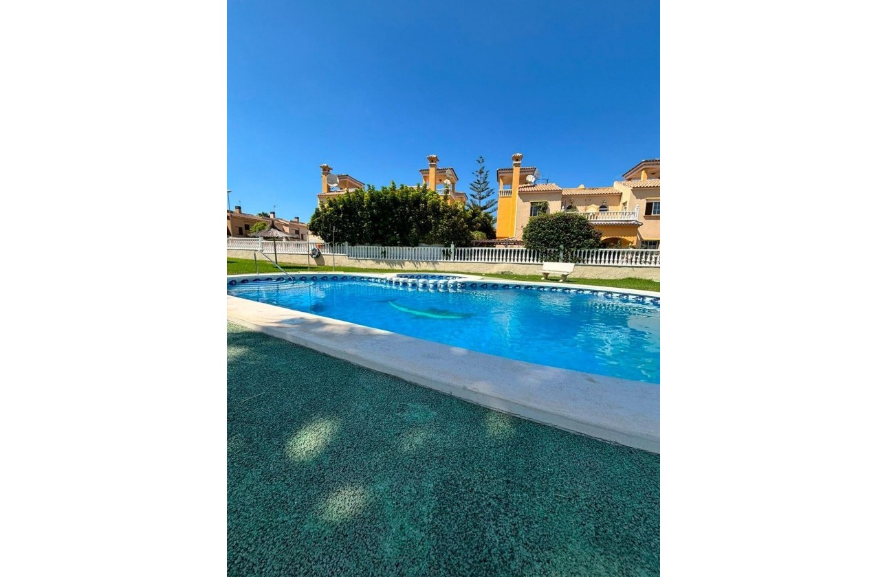 Revente - Villa - Orihuela Costa - Lomas de Cabo Roig