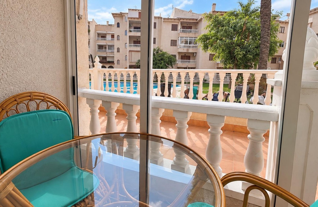Resale - Apartment / flat - Torrevieja - Playa de los Locos
