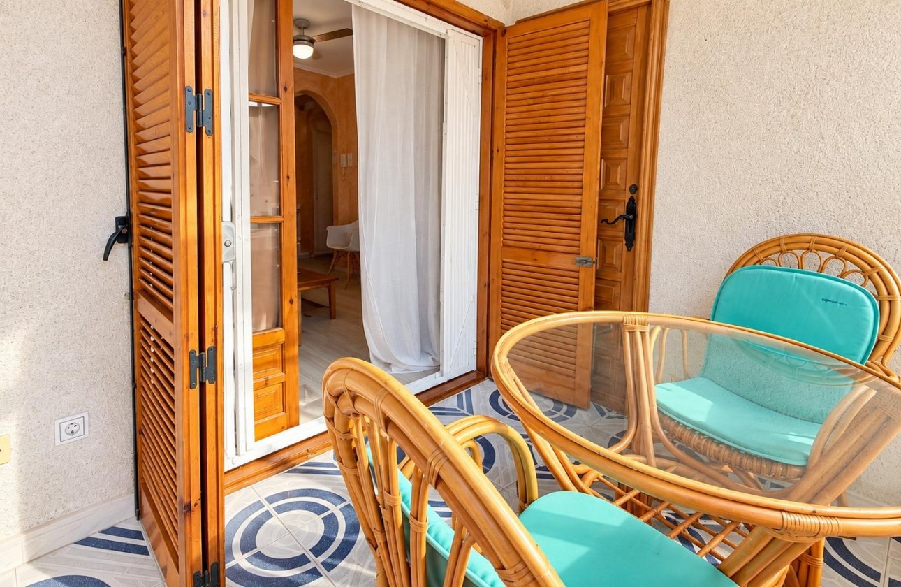 Resale - Apartment / flat - Torrevieja - Playa de los Locos