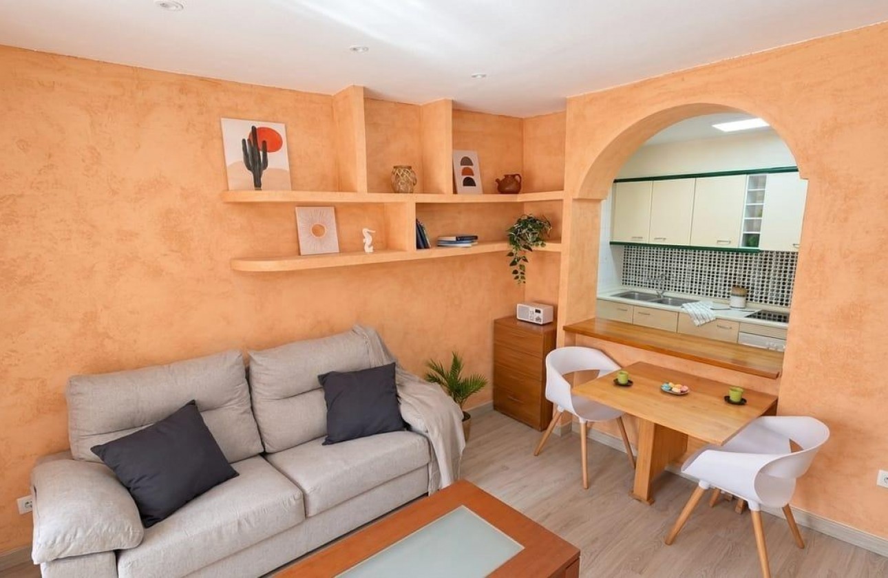 Resale - Apartment / flat - Torrevieja - Playa de los Locos