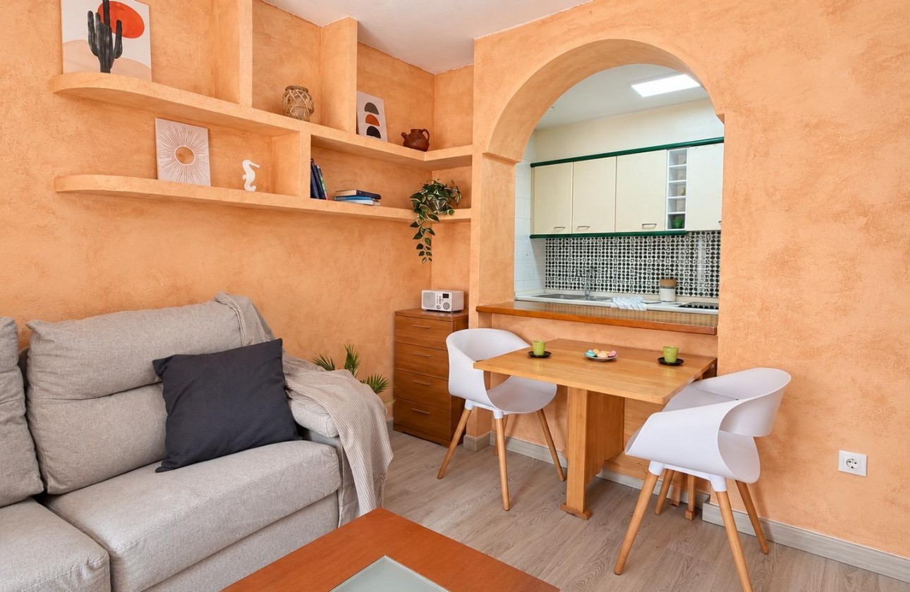 Resale - Apartment / flat - Torrevieja - Playa de los Locos