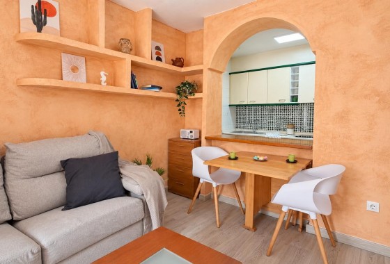 Resale - Apartment / flat - Torrevieja - Playa de los Locos