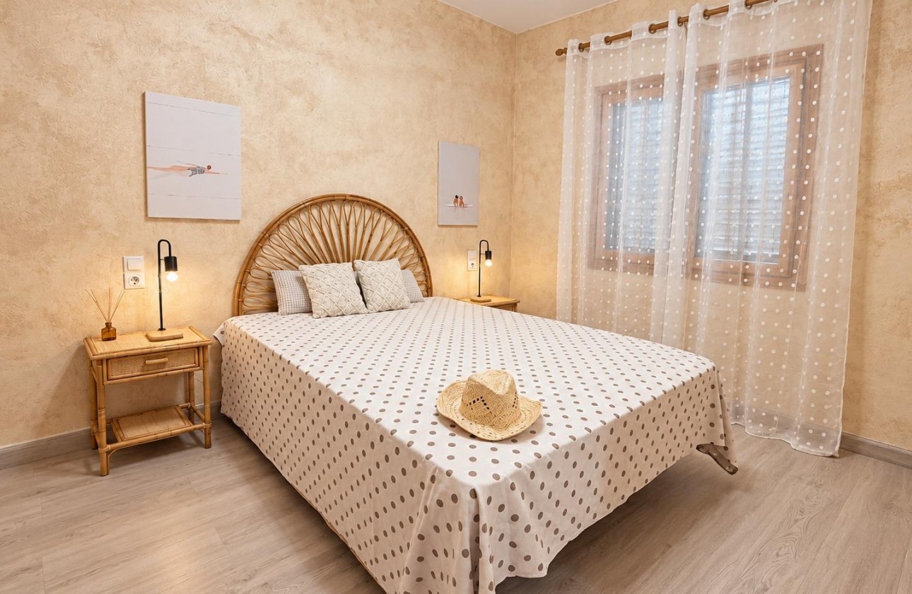 Resale - Apartment / flat - Torrevieja - Playa de los Locos