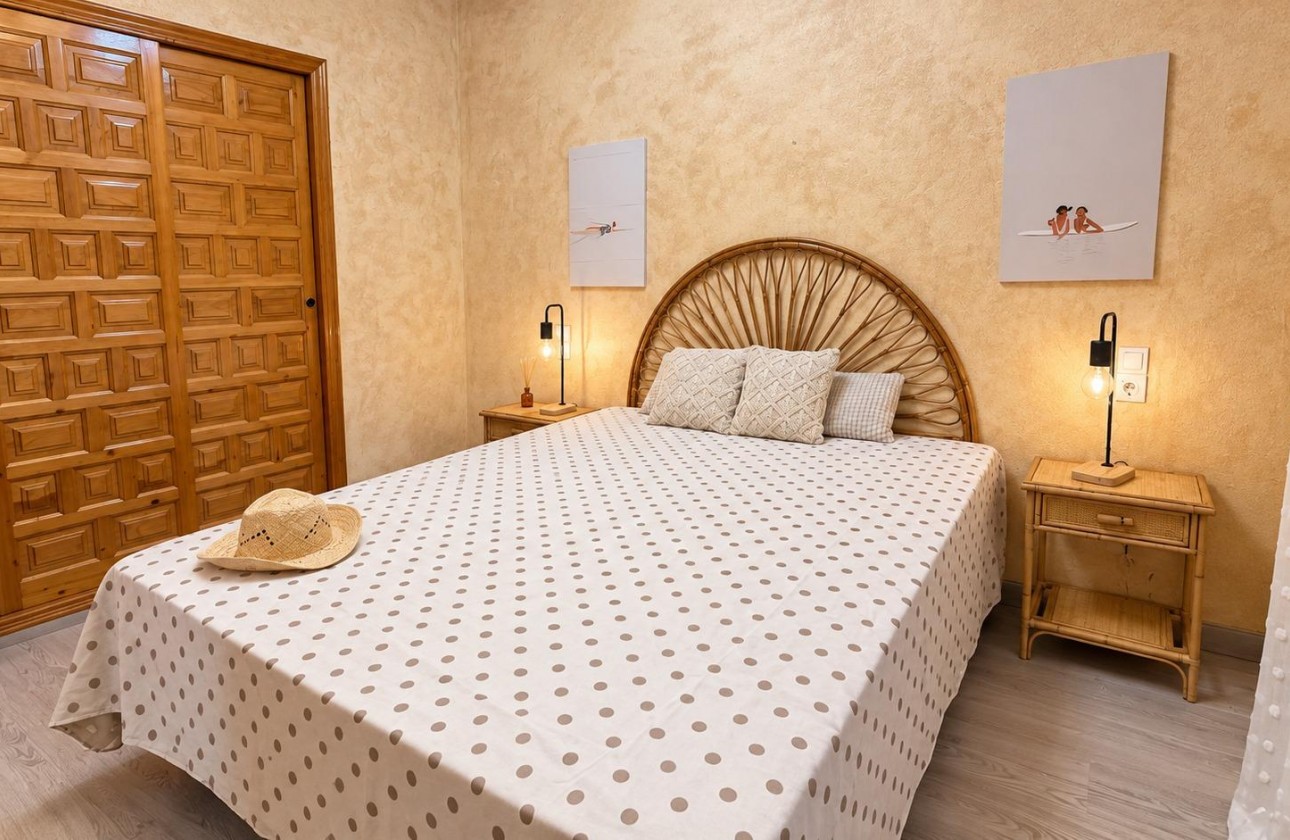 Resale - Apartment / flat - Torrevieja - Playa de los Locos