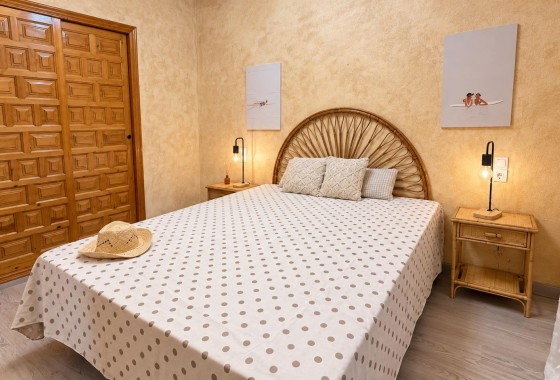 Resale - Apartment / flat - Torrevieja - Playa de los Locos