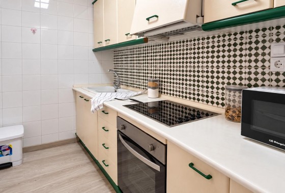 Resale - Apartment / flat - Torrevieja - Playa de los Locos