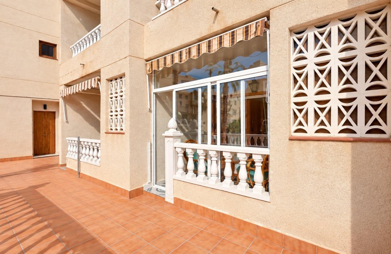 Resale - Apartment / flat - Torrevieja - Playa de los Locos