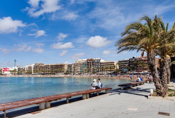 Resale - Apartment / flat - Torrevieja - Playa de los Locos