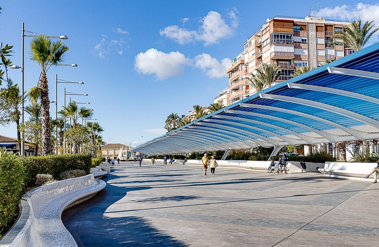 Resale - Apartment / flat - Torrevieja - Playa de los Locos