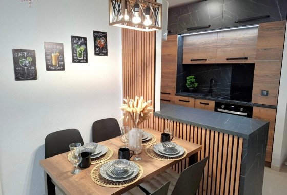 Resale - Apartment / flat - Torrevieja - Estacion de autobuses