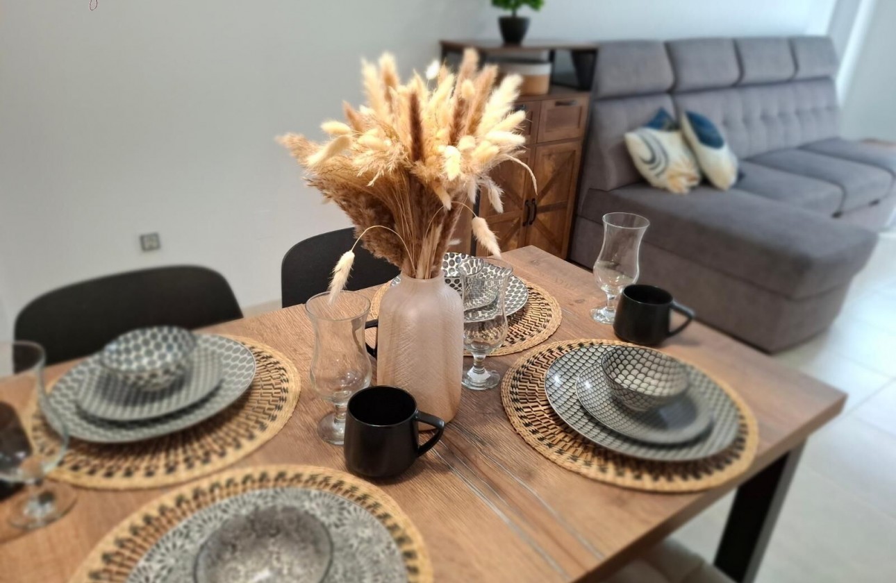 Resale - Apartment / flat - Torrevieja - Estacion de autobuses