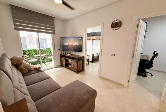 Resale - Apartment / flat - Torrevieja - Estacion de autobuses
