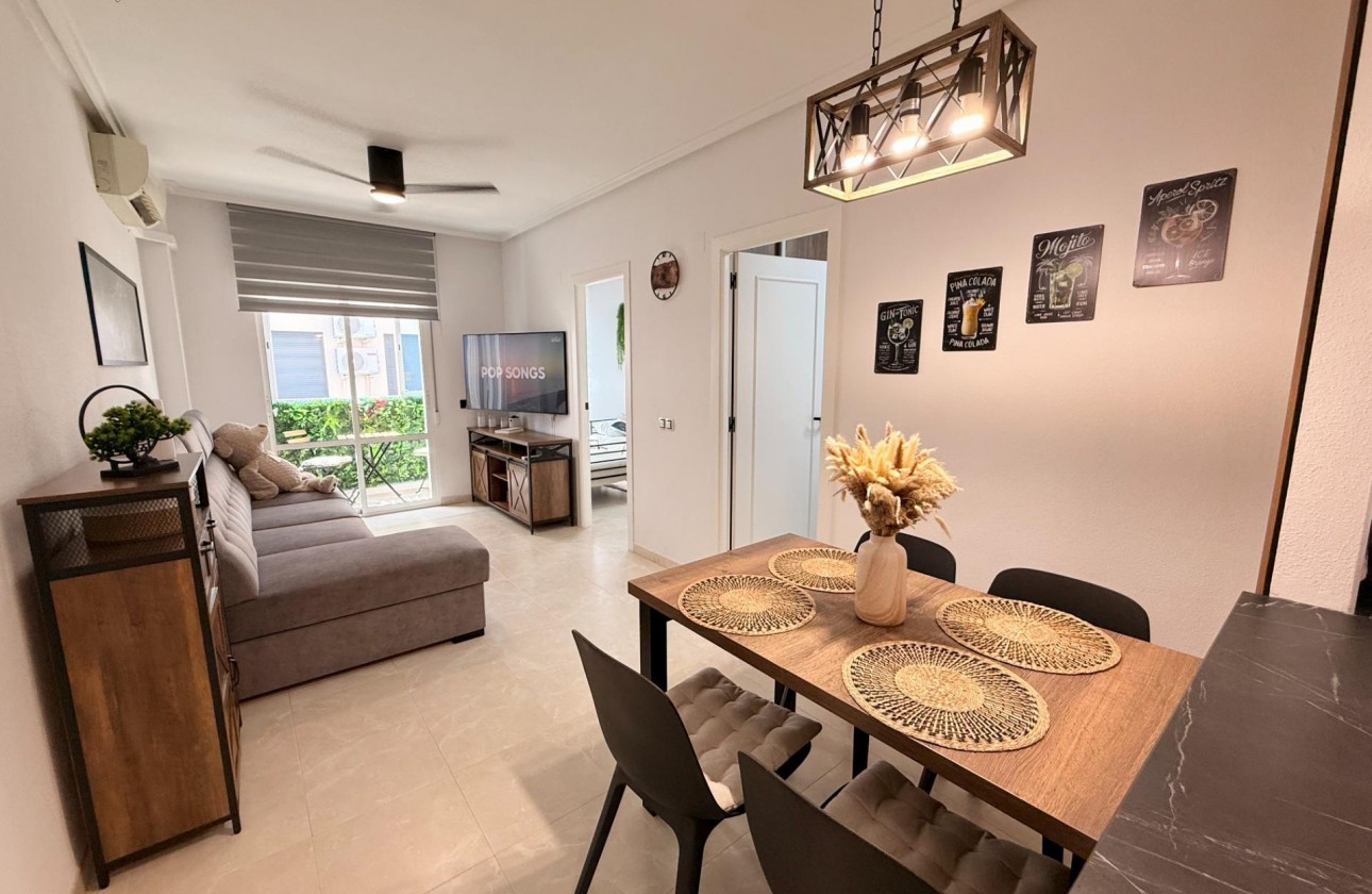 Resale - Apartment / flat - Torrevieja - Estacion de autobuses