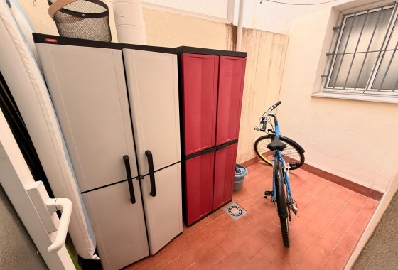 Resale - Apartment / flat - Torrevieja - Estacion de autobuses