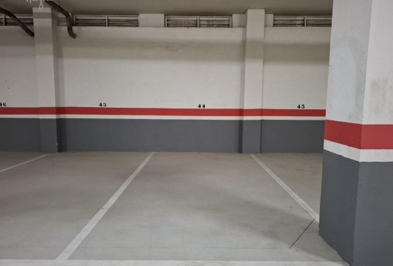 Resale - Apartment / flat - Torrevieja - Estacion de autobuses