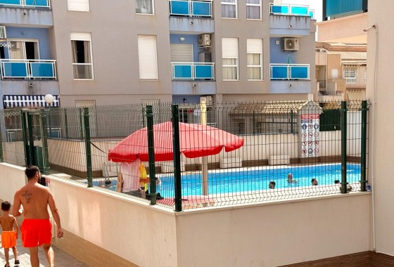 Resale - Apartment / flat - Torrevieja - Estacion de autobuses