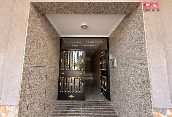 Resale - Apartment / flat - Torrevieja - Estacion de autobuses