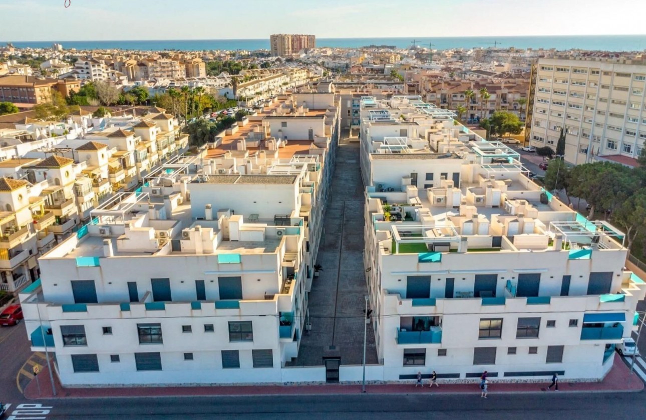 Resale - Apartment / flat - Torrevieja - Estacion de autobuses