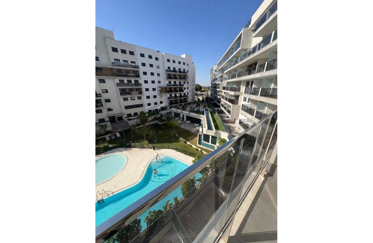 Reventa - Apartamento / piso - Dehesa de campoamor - Costa Blanca