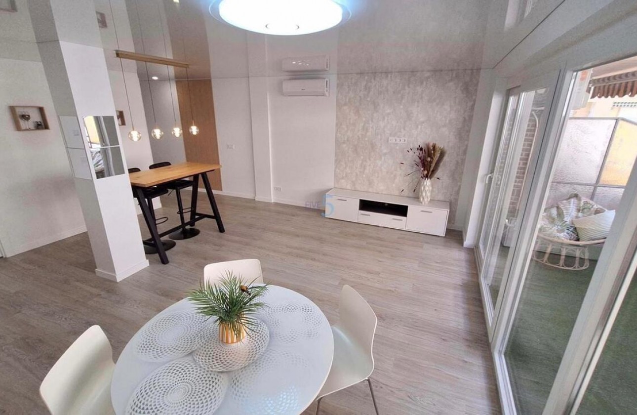 Revente - Appartement - Torrevieja - Playa Acecion