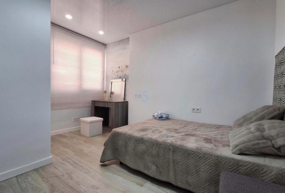 Revente - Appartement - Torrevieja - Playa Acecion