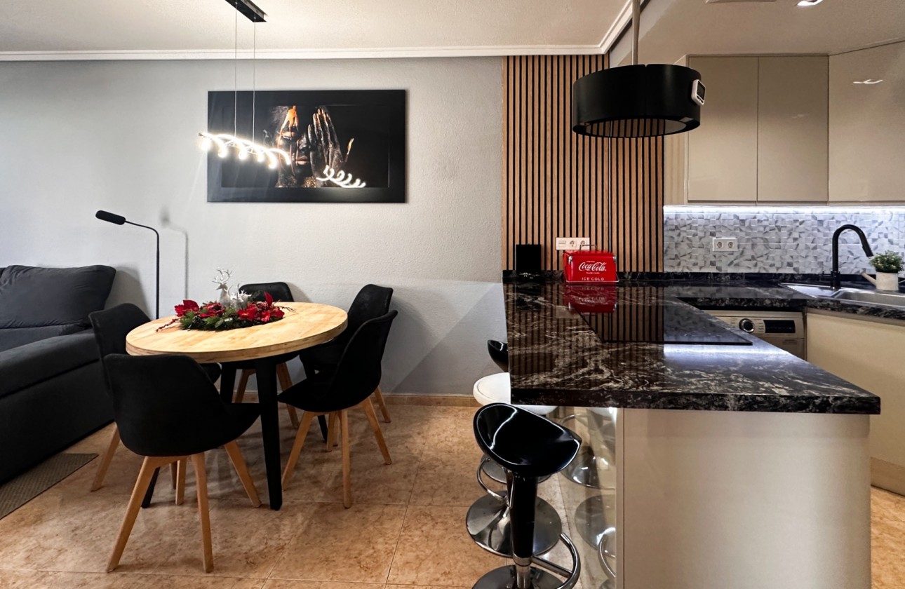 Resale - Apartment / flat - Torrevieja - Costa Blanca