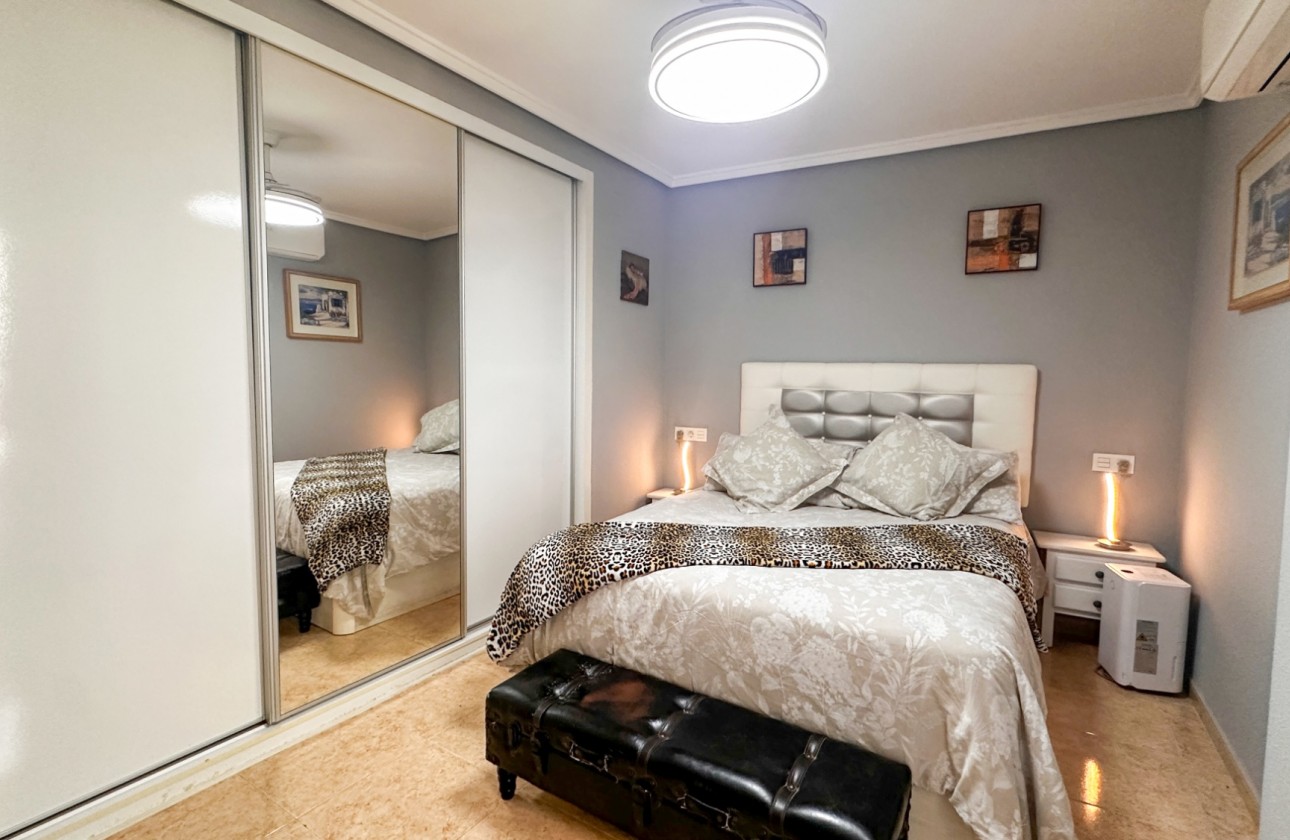 Resale - Apartment / flat - Torrevieja - Costa Blanca