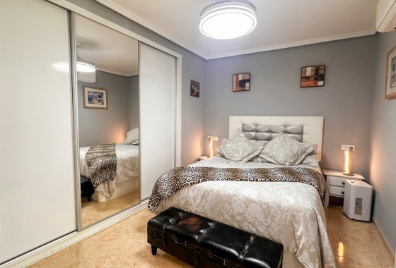 Resale - Apartment / flat - Torrevieja - Costa Blanca