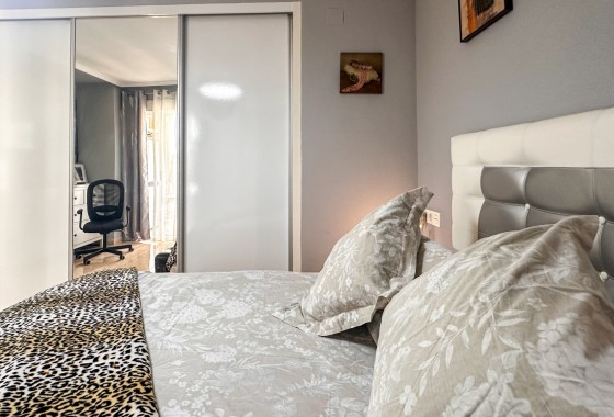 Resale - Apartment / flat - Torrevieja - Costa Blanca