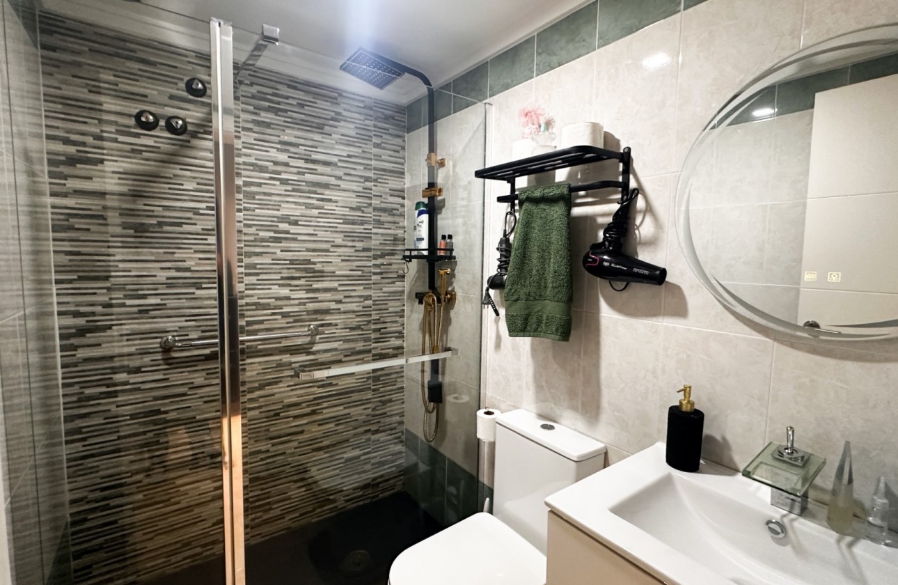 Resale - Apartment / flat - Torrevieja - Costa Blanca
