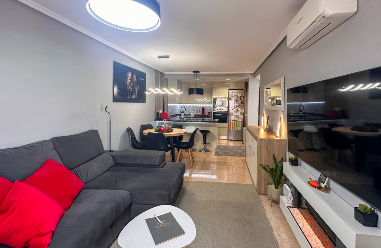 Resale - Apartment / flat - Torrevieja - Costa Blanca