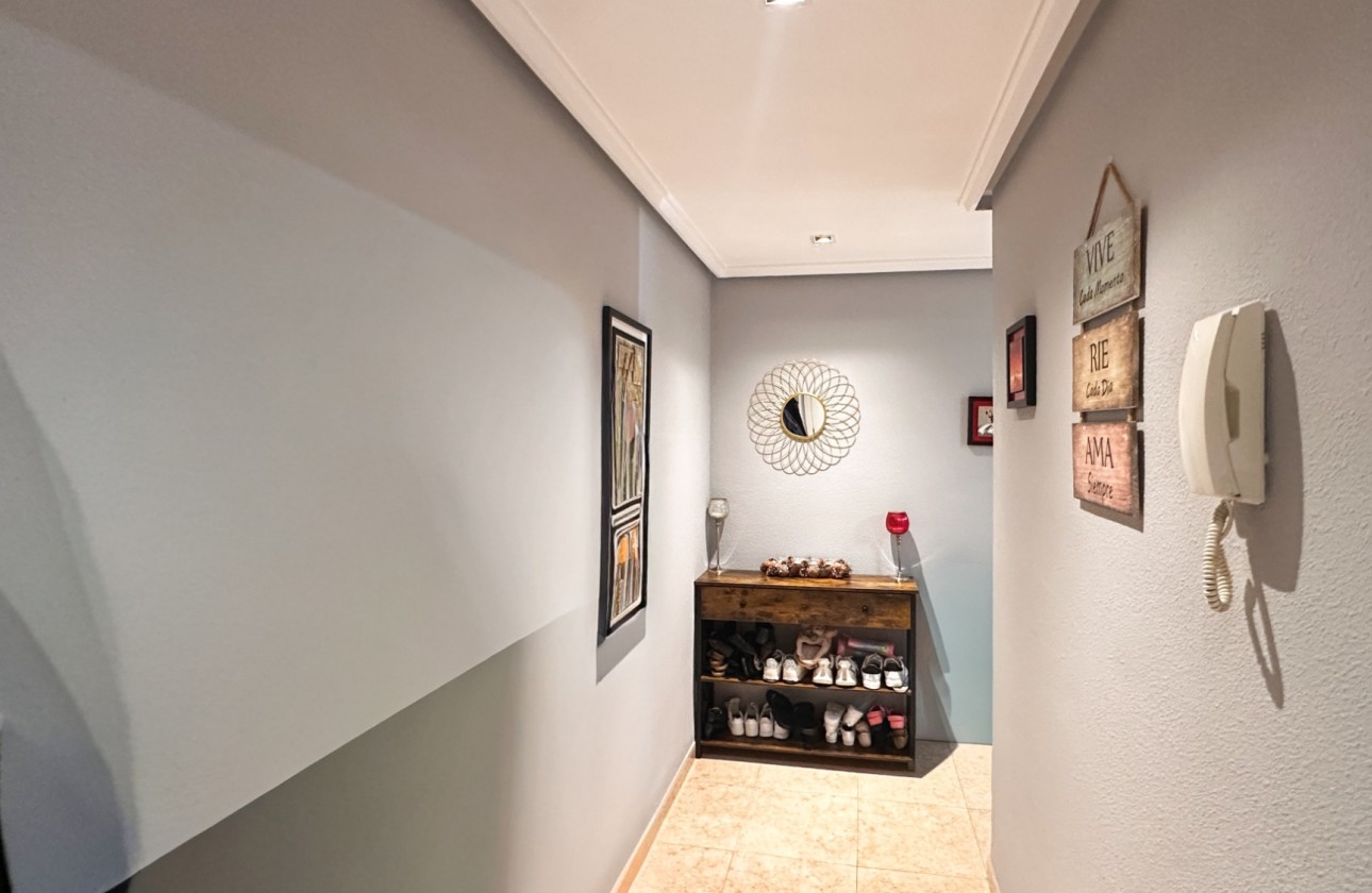 Resale - Apartment / flat - Torrevieja - Costa Blanca