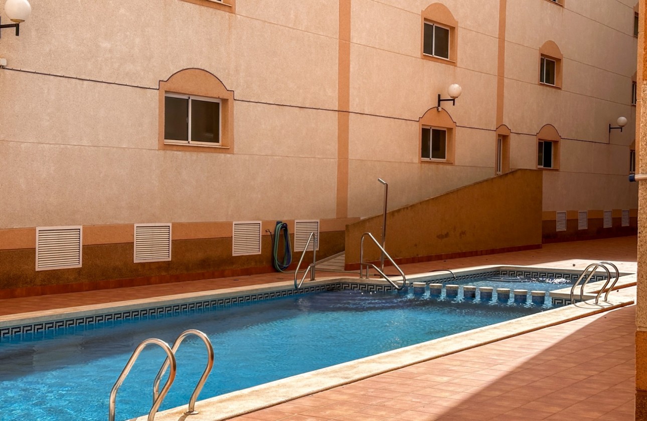 Resale - Apartment / flat - Torrevieja - Costa Blanca