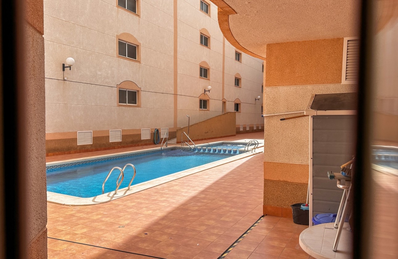 Resale - Apartment / flat - Torrevieja - Costa Blanca
