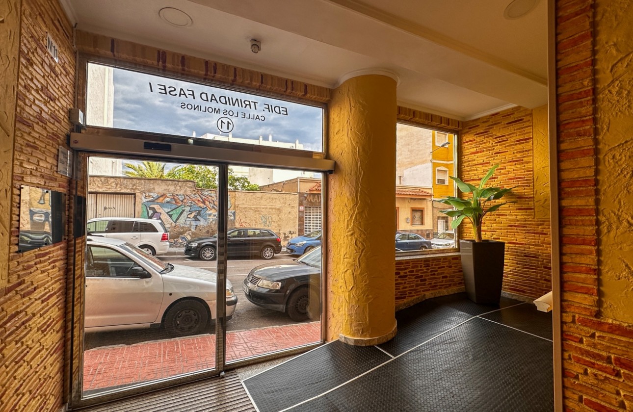 Resale - Apartment / flat - Torrevieja - Costa Blanca