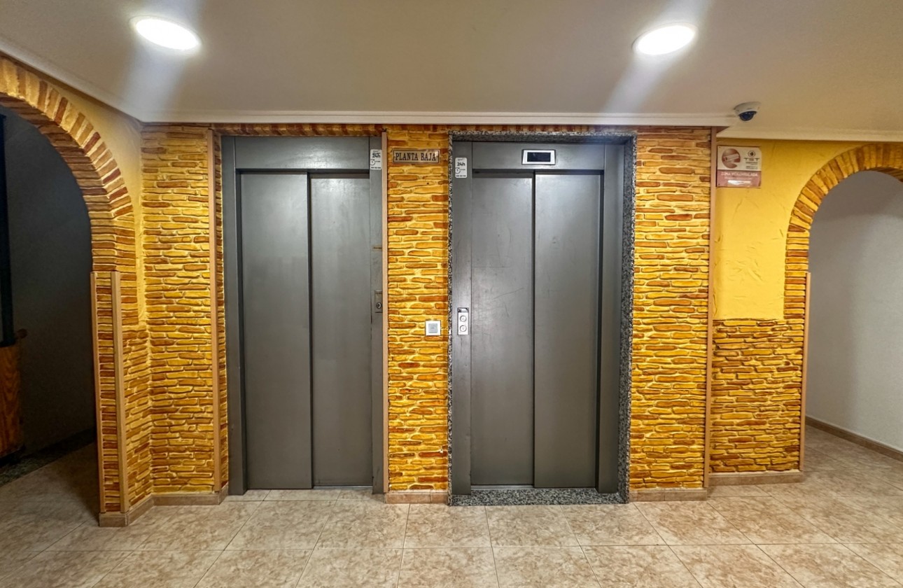 Resale - Apartment / flat - Torrevieja - Costa Blanca