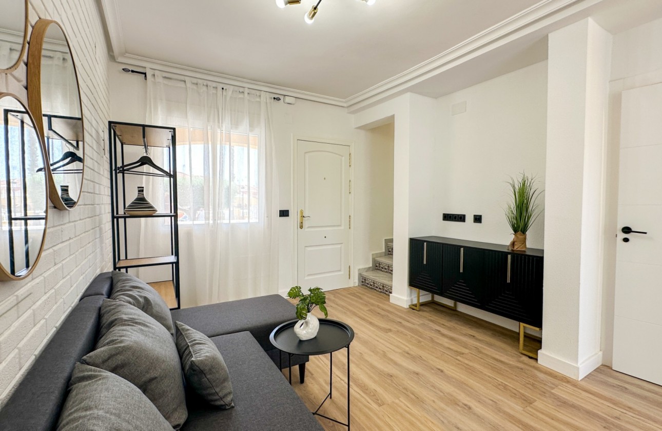 Revente - Villa - Orihuela Costa - Costa Blanca